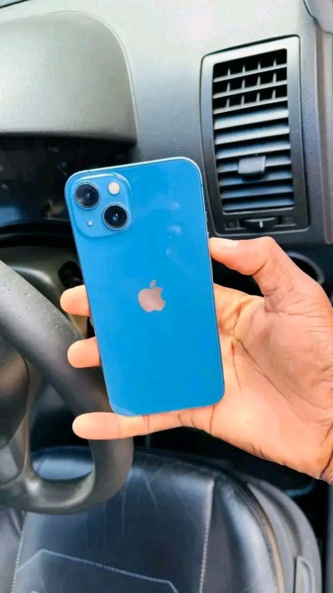 iPhone 13 250GB