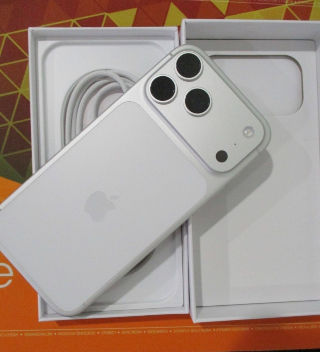On sale iPhone 17 pro max & iPad Pro M5