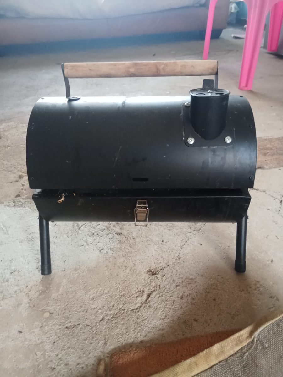 Mini charcoal braai/smoker
