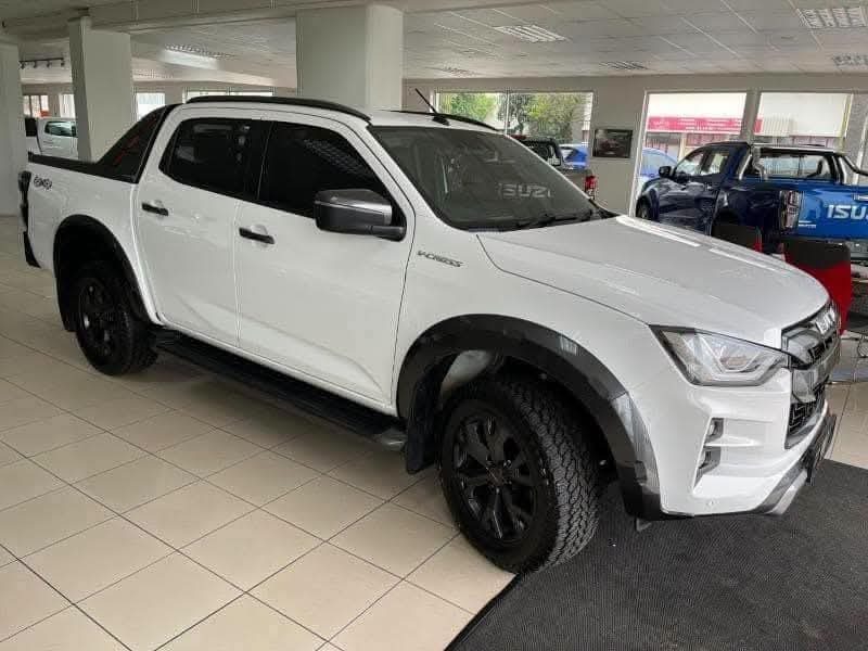 Isuzu 2022 D-Max 3.0TD Double Cab V-Cross 4x4