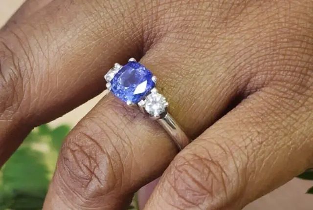 Tanzanite Engagement Rings UK | Bespoke Jewellery by Lute Diamonds
